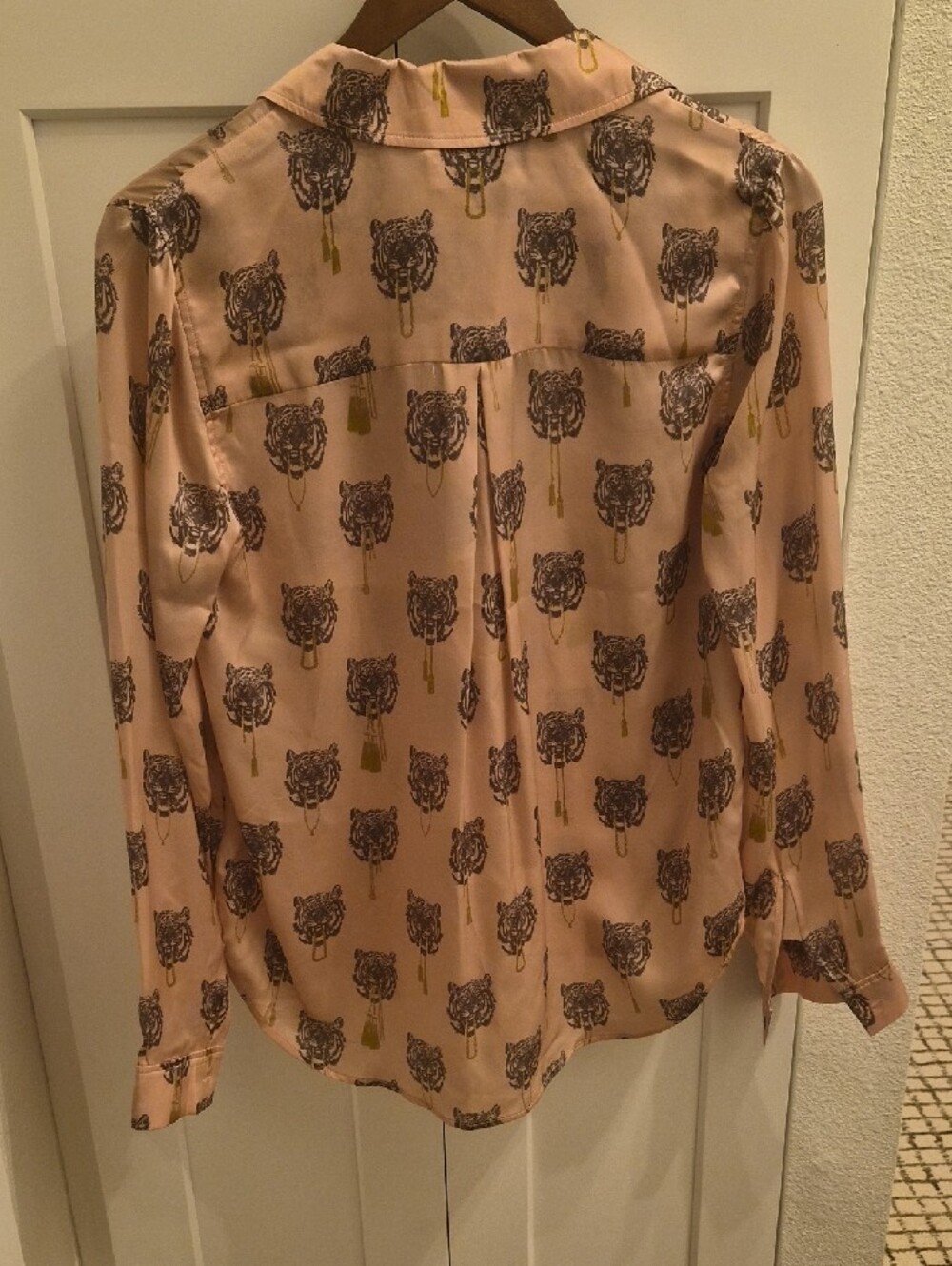 L'AGENCE Pink Tiger-Print Button-Down Blouse - Picture 6 of 6